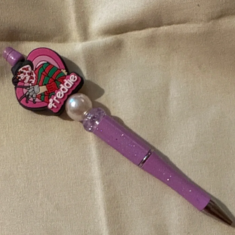 Fun Character-Themed DIY Pen Set with Black and Purple Accents #2